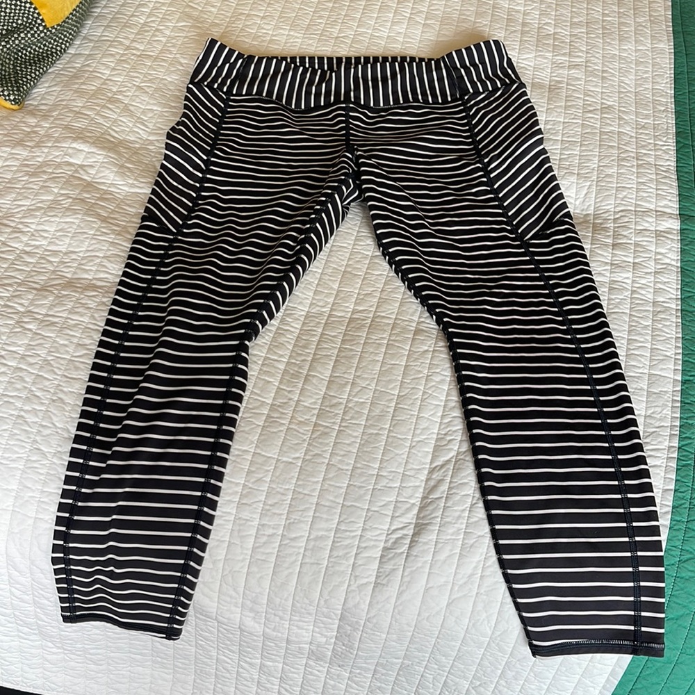 Athleta Leggings Black and White Stripe Size XL